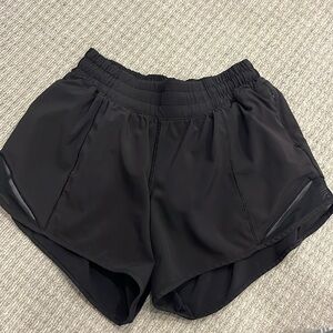 Lululemon hotty hot shorts 4”